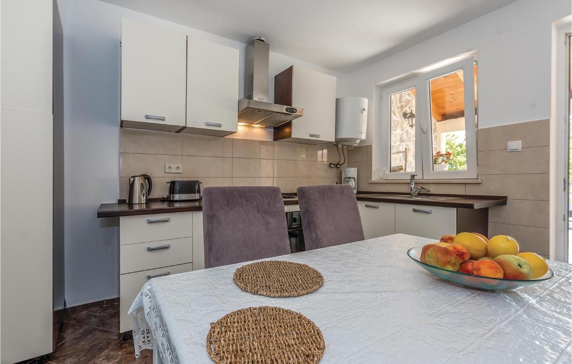 Lovely Home In Sibenik-Brodarica With Kitchen Donje Polje Exterior foto